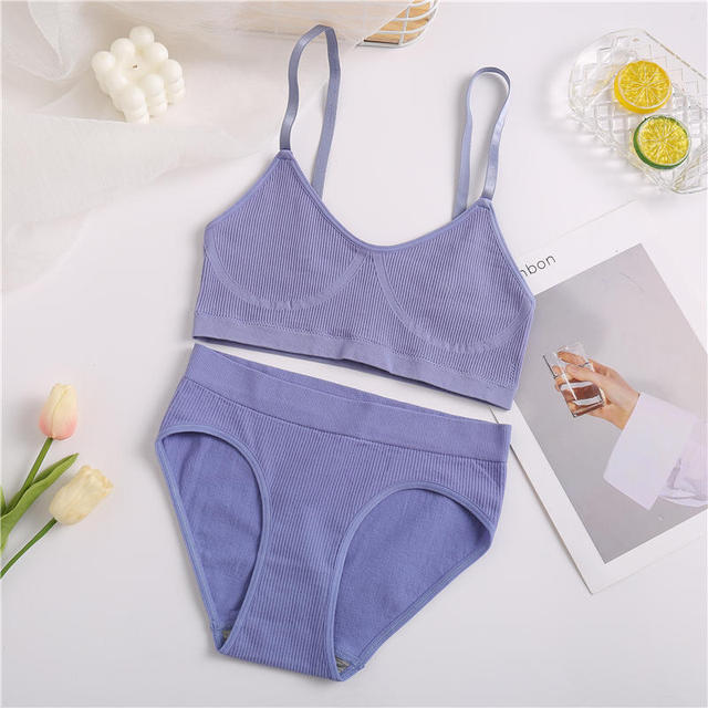 Seamless comfort lingerie set