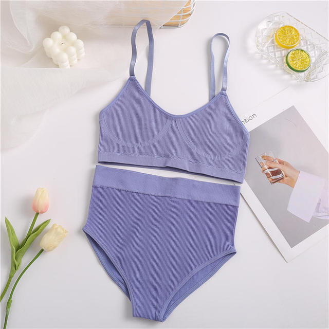 Seamless comfort lingerie set