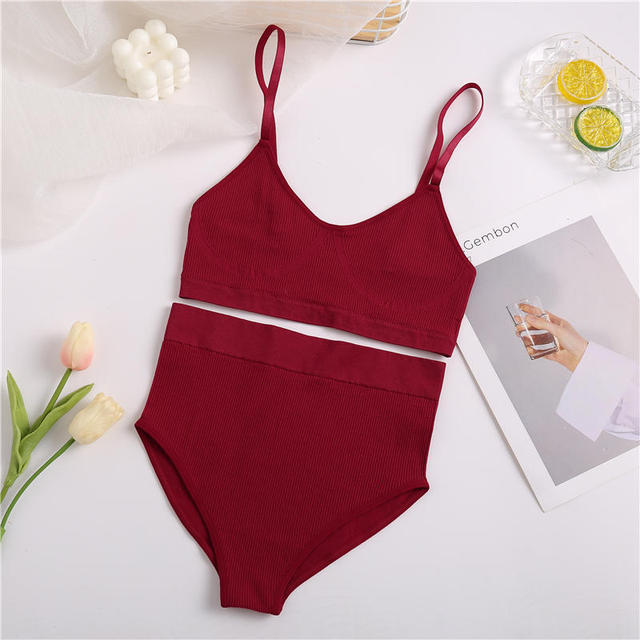 Seamless comfort lingerie set