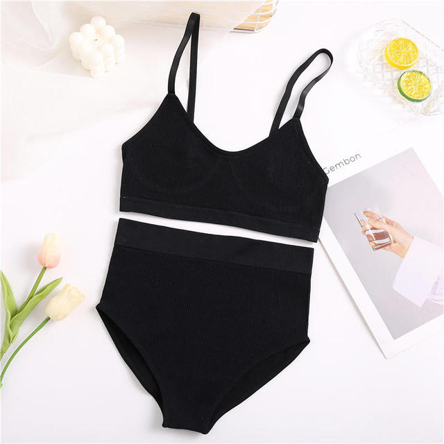 Seamless comfort lingerie set