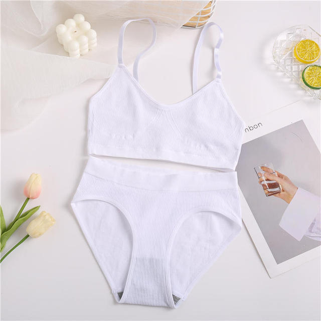 Seamless comfort lingerie set