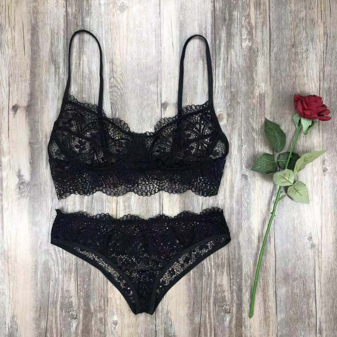 Black arabesque lingerie set