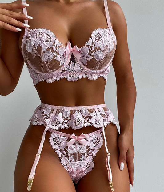 Leila lingerie set